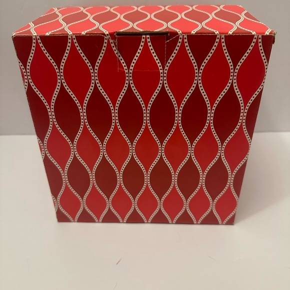 Mystery Red Decorative Box with White Pattern With Accessories Items. NWT - Picture 4 of 4